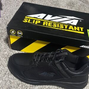 Avia Men's Black Slip Resistant Sneakers